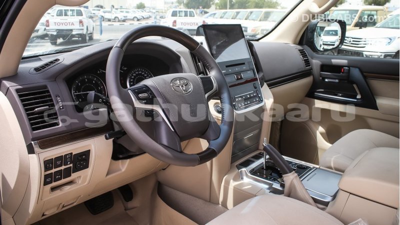 Big with watermark toyota land cruiser baa import dubai 1802