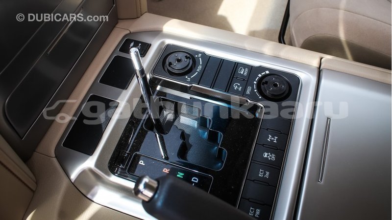 Big with watermark toyota land cruiser baa import dubai 1802