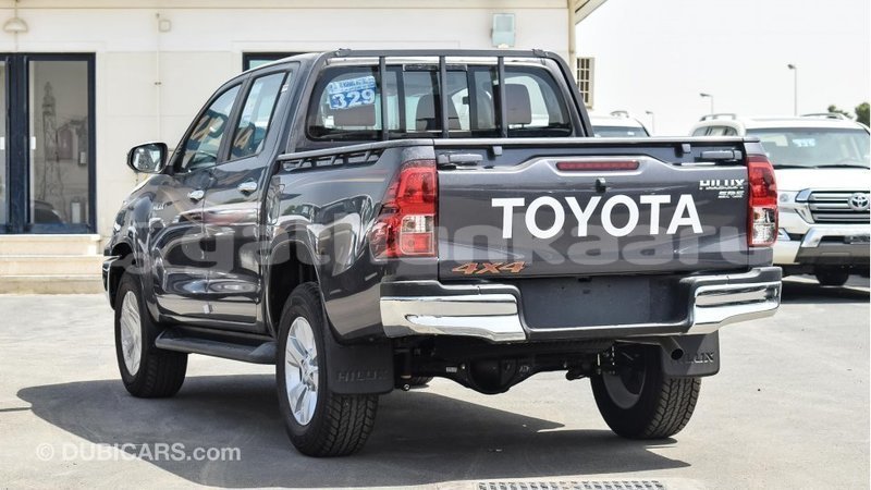 Big with watermark toyota hilux baa import dubai 1804