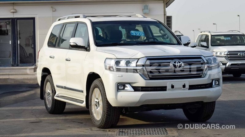 Big with watermark toyota land cruiser baa import dubai 1805