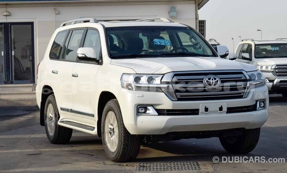 Buy Import Toyota Land Cruiser White Car in Import - Dubai in Baa Buy Import Toyota Land Cruiser White Car in Import - Dubai in Baa