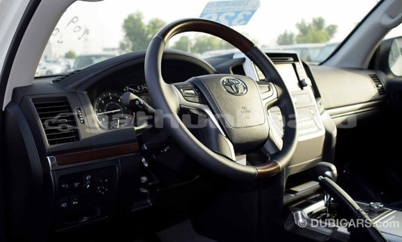 Buy Import Toyota Land Cruiser White Car in Import - Dubai in Baa Buy Import Toyota Land Cruiser White Car in Import - Dubai in Baa