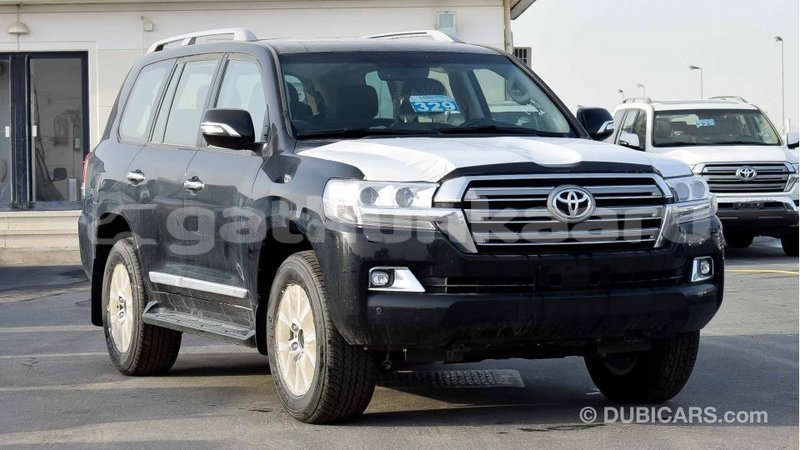 Big with watermark toyota land cruiser baa import dubai 1806