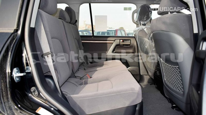 Big with watermark toyota land cruiser baa import dubai 1806