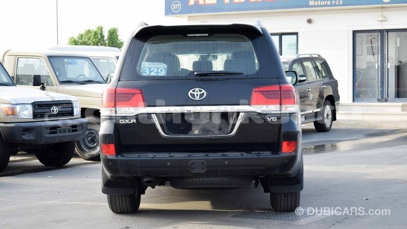 Big with watermark toyota land cruiser baa import dubai 1806