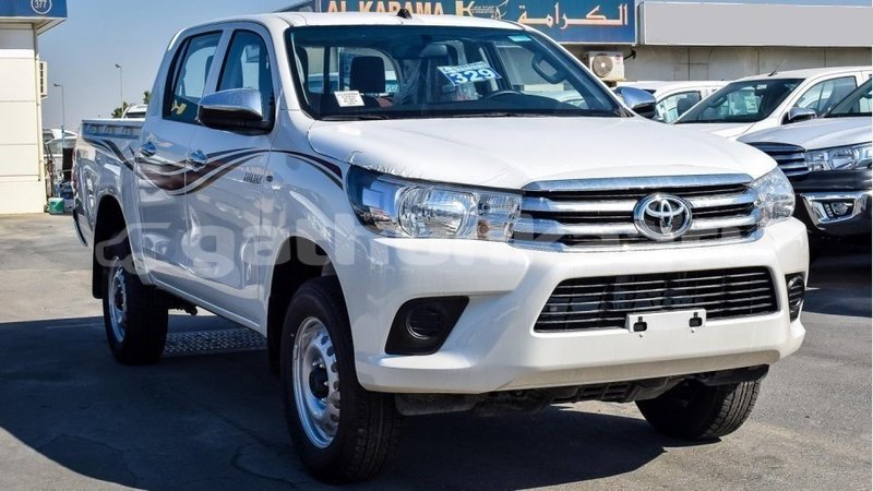 Big with watermark toyota hilux baa import dubai 1807