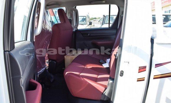 Buy Import Toyota Hilux White Car in Import - Dubai in Baa Buy Import Toyota Hilux White Car in Import - Dubai in Baa