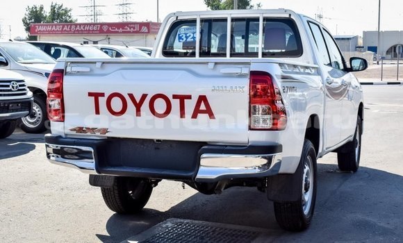 Buy Import Toyota Hilux White Car in Import - Dubai in Baa Buy Import Toyota Hilux White Car in Import - Dubai in Baa