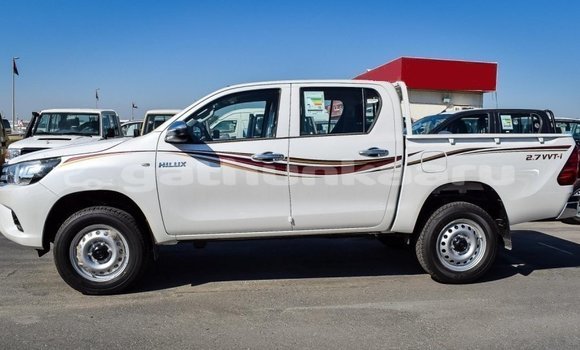 Buy Import Toyota Hilux White Car in Import - Dubai in Baa Buy Import Toyota Hilux White Car in Import - Dubai in Baa
