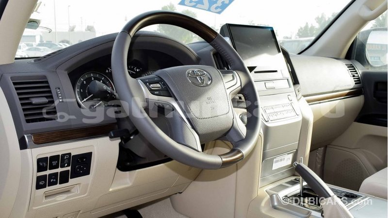 Big with watermark toyota land cruiser baa import dubai 1811