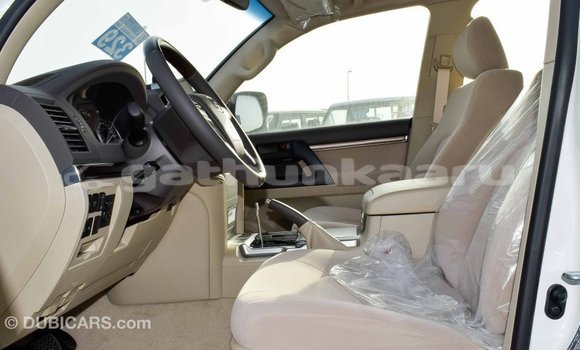 Buy Import Toyota Land Cruiser White Car in Import - Dubai in Baa Buy Import Toyota Land Cruiser White Car in Import - Dubai in Baa