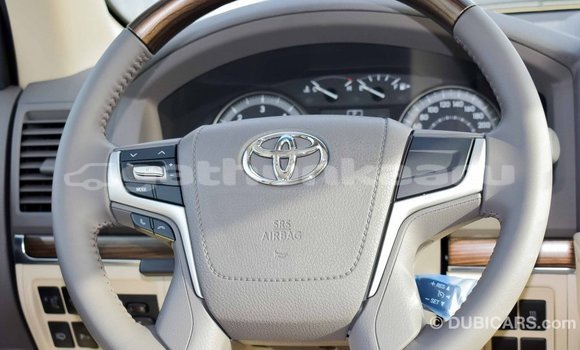 Buy Import Toyota Land Cruiser White Car in Import - Dubai in Baa Buy Import Toyota Land Cruiser White Car in Import - Dubai in Baa
