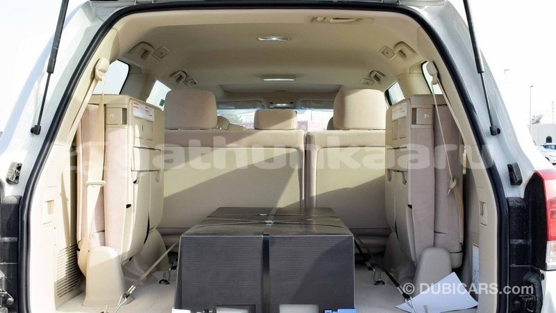 Big with watermark toyota land cruiser baa import dubai 1811