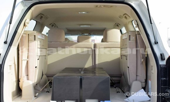 Buy Import Toyota Land Cruiser White Car in Import - Dubai in Baa Buy Import Toyota Land Cruiser White Car in Import - Dubai in Baa