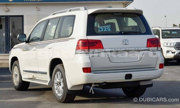 Buy Import Toyota Land Cruiser White Car in Import - Dubai in Baa Buy Import Toyota Land Cruiser White Car in Import - Dubai in Baa