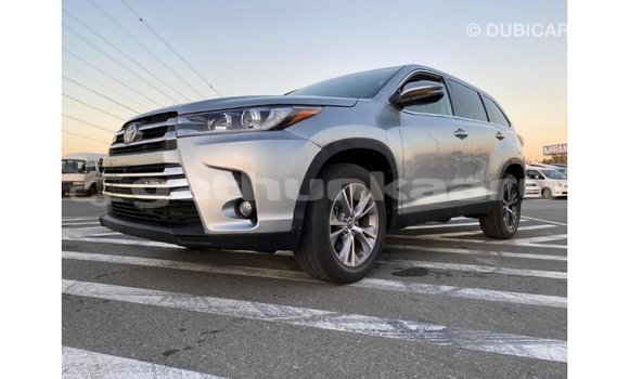 Buy Import Toyota Highlander Other Car in Import - Dubai in Baa Buy Import Toyota Highlander Other Car in Import - Dubai in Baa