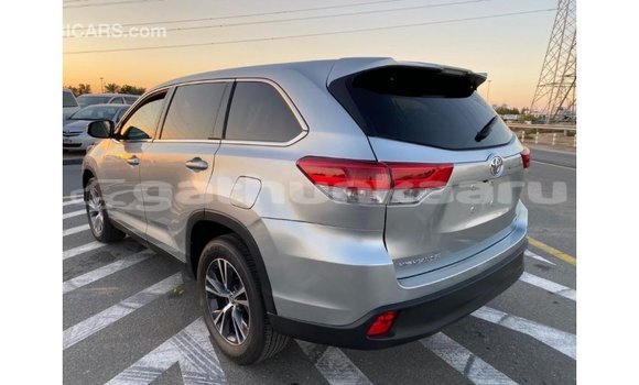 Buy Import Toyota Highlander Other Car in Import - Dubai in Baa Buy Import Toyota Highlander Other Car in Import - Dubai in Baa