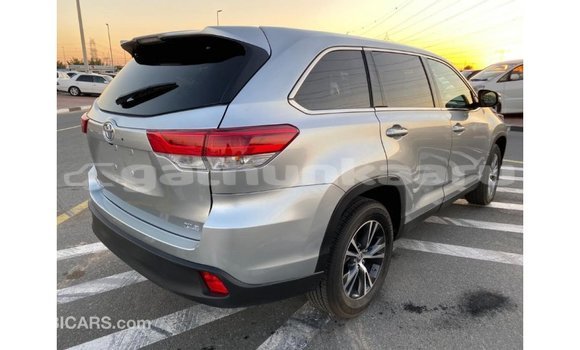 Buy Import Toyota Highlander Other Car in Import - Dubai in Baa Buy Import Toyota Highlander Other Car in Import - Dubai in Baa