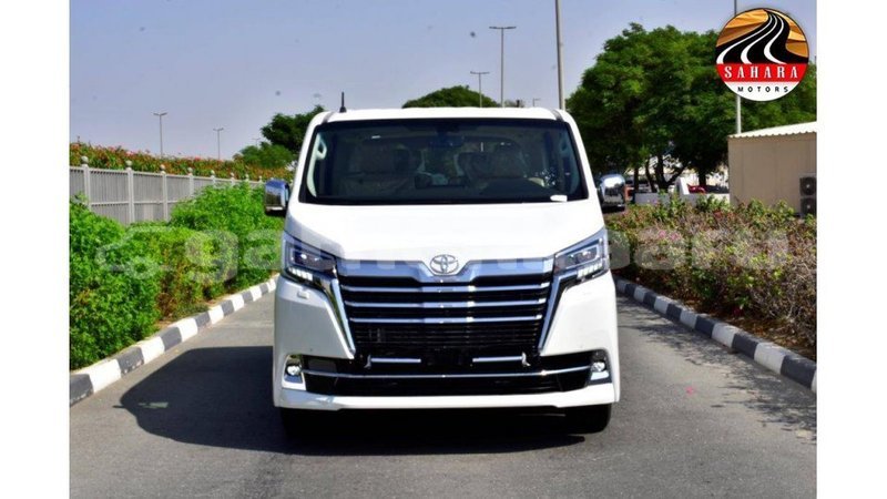 Big with watermark toyota granvia baa import dubai 1818