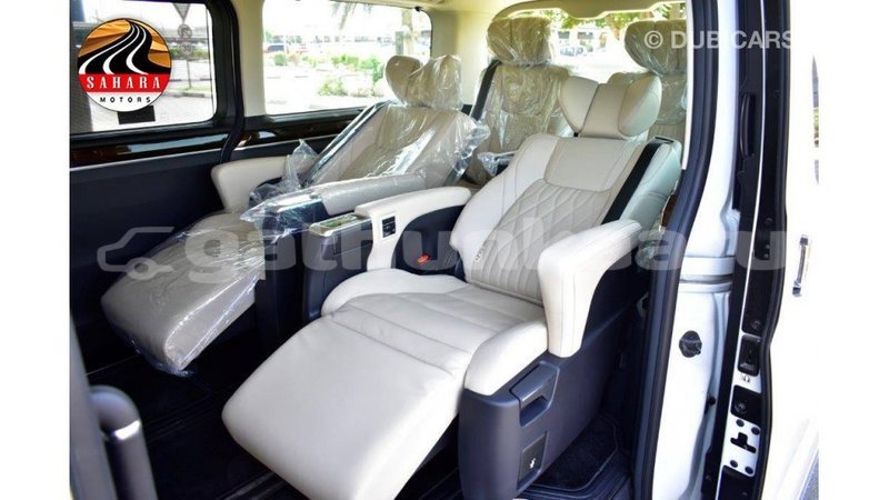 Big with watermark toyota granvia baa import dubai 1818
