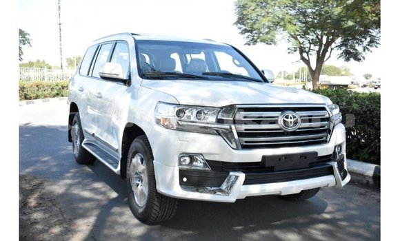 Buy Import Toyota Land Cruiser White Car in Import - Dubai in Baa Buy Import Toyota Land Cruiser White Car in Import - Dubai in Baa