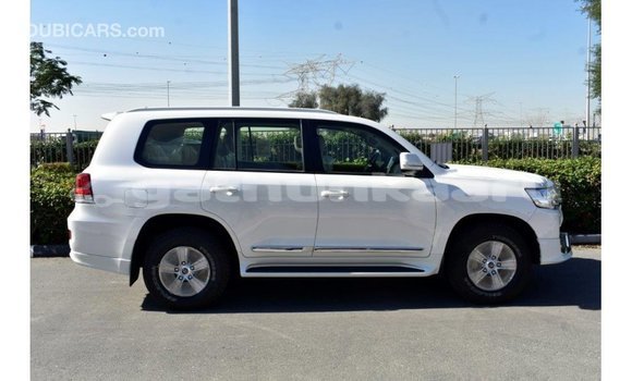 Buy Import Toyota Land Cruiser White Car in Import - Dubai in Baa Buy Import Toyota Land Cruiser White Car in Import - Dubai in Baa