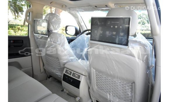 Buy Import Toyota Land Cruiser White Car in Import - Dubai in Baa Buy Import Toyota Land Cruiser White Car in Import - Dubai in Baa