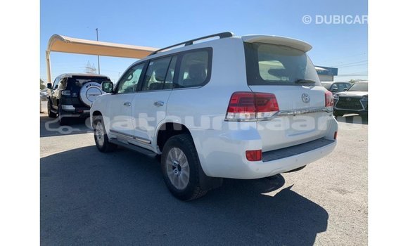 Buy Import Toyota Land Cruiser White Car in Import - Dubai in Baa Buy Import Toyota Land Cruiser White Car in Import - Dubai in Baa