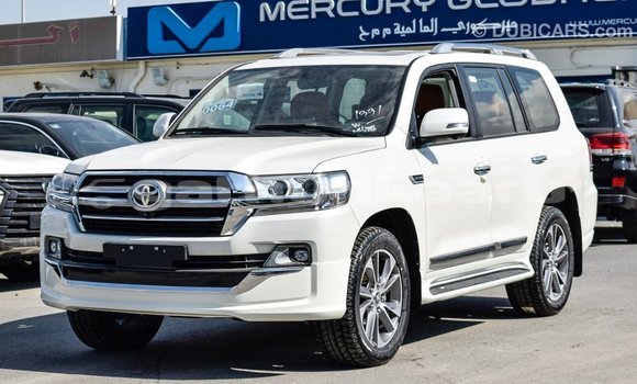 Buy Import Toyota Land Cruiser White Car in Import - Dubai in Baa Buy Import Toyota Land Cruiser White Car in Import - Dubai in Baa