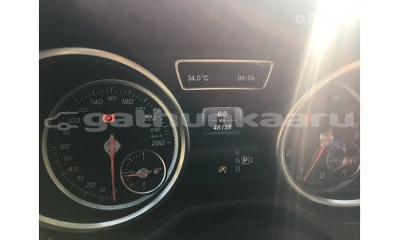 Buy Import Mercedes-Benz GLE White Car in Import - Dubai in Baa