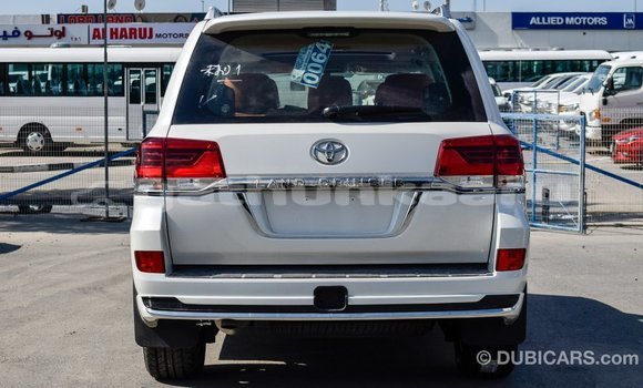 Buy Import Toyota Land Cruiser White Car in Import - Dubai in Baa Buy Import Toyota Land Cruiser White Car in Import - Dubai in Baa