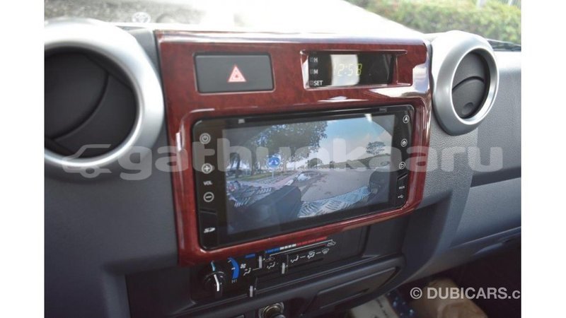 Big with watermark toyota land cruiser baa import dubai 1835