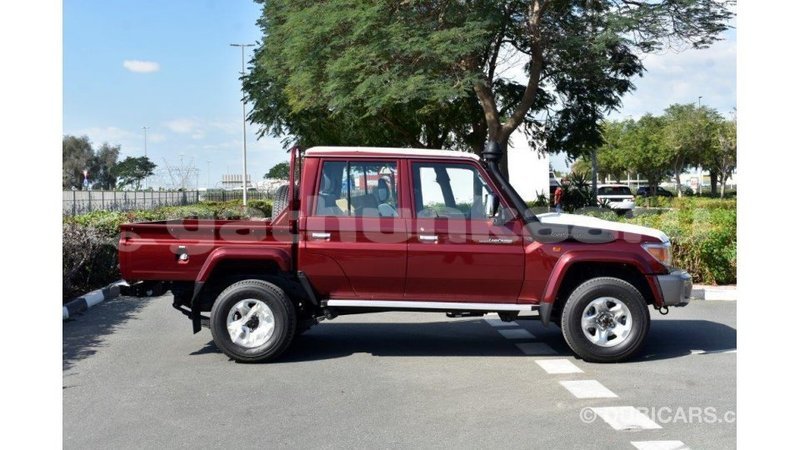 Big with watermark toyota land cruiser baa import dubai 1835