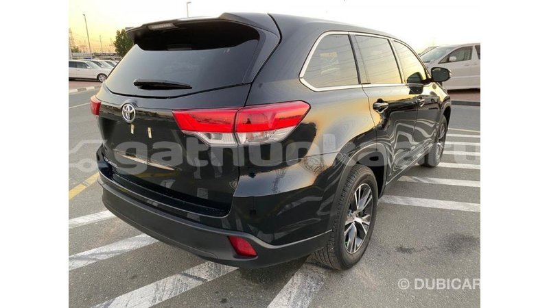 Big with watermark toyota highlander baa import dubai 1836