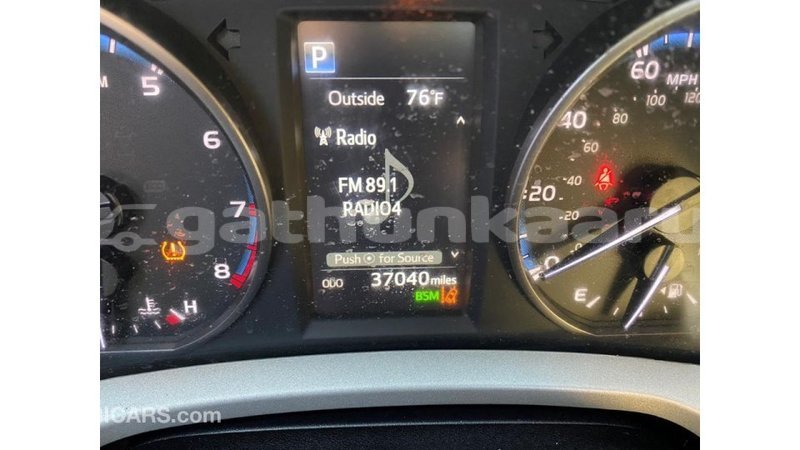 Big with watermark toyota highlander baa import dubai 1836