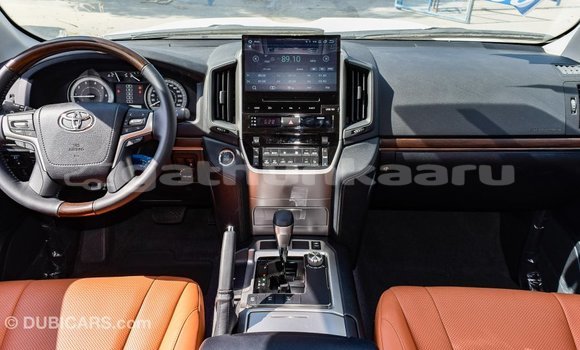 Buy Import Toyota Land Cruiser White Car in Import - Dubai in Baa Buy Import Toyota Land Cruiser White Car in Import - Dubai in Baa