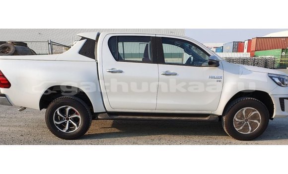 Buy Import Toyota Hilux White Car in Import - Dubai in Baa Buy Import Toyota Hilux White Car in Import - Dubai in Baa