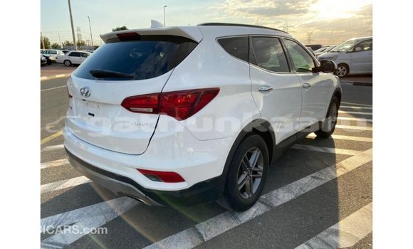 Buy Import Hyundai Santa Fe White Car in Import - Dubai in Baa Buy Import Hyundai Santa Fe White Car in Import - Dubai in Baa