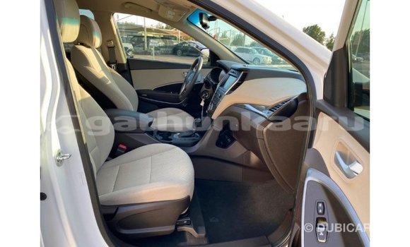 Buy Import Hyundai Santa Fe White Car in Import - Dubai in Baa Buy Import Hyundai Santa Fe White Car in Import - Dubai in Baa