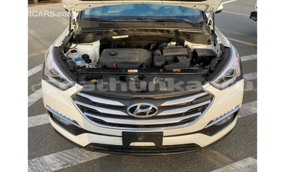 Buy Import Hyundai Santa Fe White Car in Import - Dubai in Baa Buy Import Hyundai Santa Fe White Car in Import - Dubai in Baa