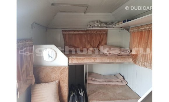 Buy Import Kia Carens White Car in Import - Dubai in Baa Buy Import Kia Carens White Car in Import - Dubai in Baa