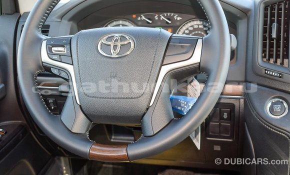 Buy Import Toyota Land Cruiser White Car in Import - Dubai in Baa Buy Import Toyota Land Cruiser White Car in Import - Dubai in Baa
