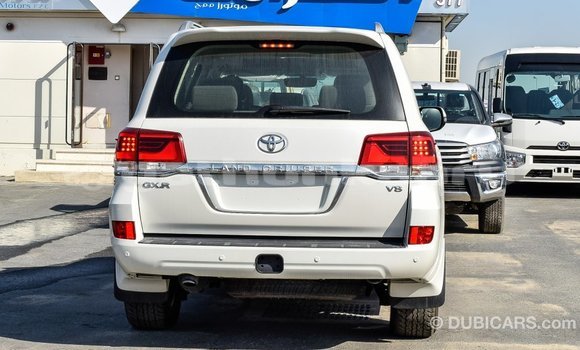 Buy Import Toyota Land Cruiser White Car in Import - Dubai in Baa Buy Import Toyota Land Cruiser White Car in Import - Dubai in Baa