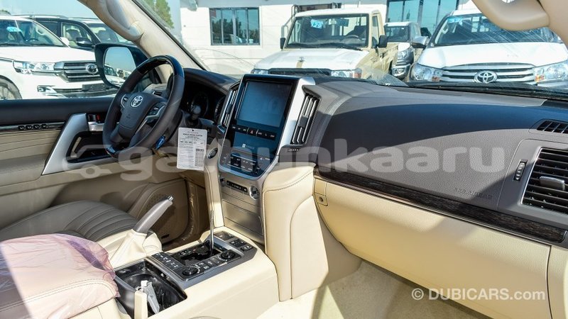 Big with watermark toyota land cruiser baa import dubai 1850