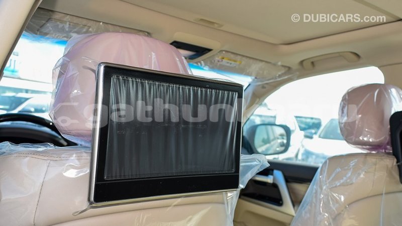 Big with watermark toyota land cruiser baa import dubai 1850