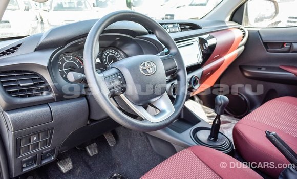 Buy Import Toyota Hilux White Car in Import - Dubai in Baa Buy Import Toyota Hilux White Car in Import - Dubai in Baa