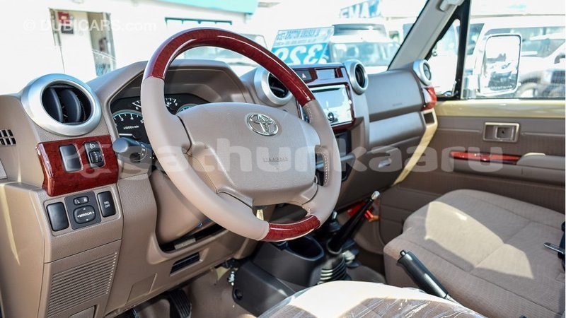 Big with watermark toyota land cruiser baa import dubai 1853