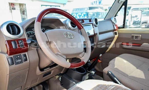 Buy Import Toyota Land Cruiser Beige Car in Import - Dubai in Baa Buy Import Toyota Land Cruiser Beige Car in Import - Dubai in Baa