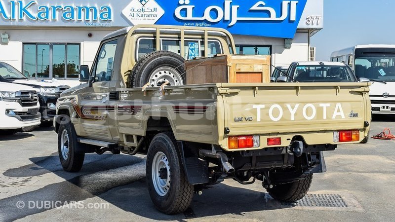 Big with watermark toyota land cruiser baa import dubai 1853