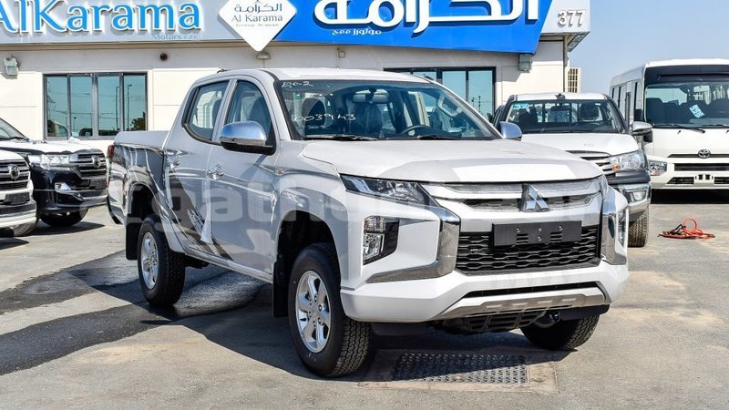 Big with watermark mitsubishi l200 baa import dubai 1854
